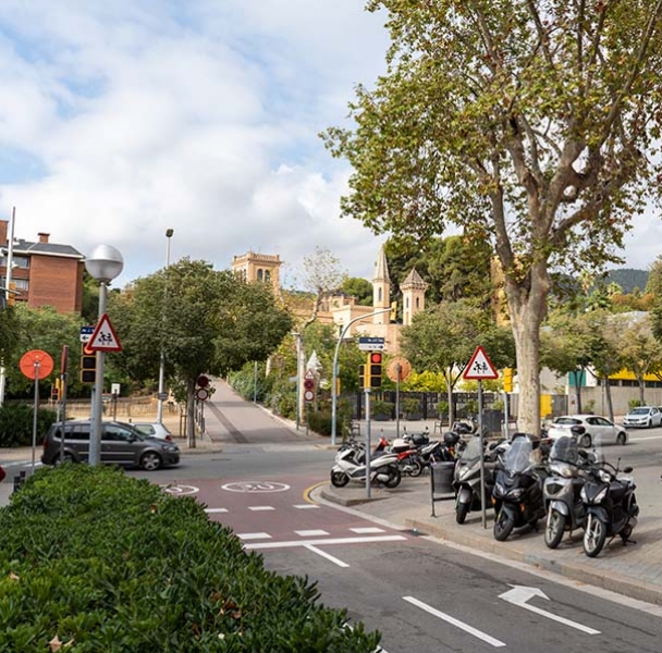 Avenida de Josep Vicen Foix / Plaeta dels Blaus